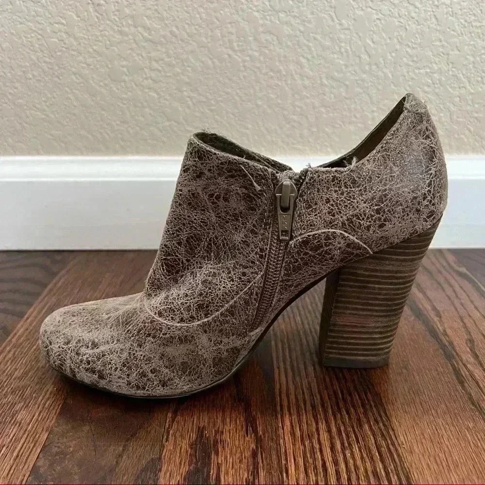 Seychelles Los Angeles Ankle Bootie Boots Brown Leather Women Size 7.5 Side Zip